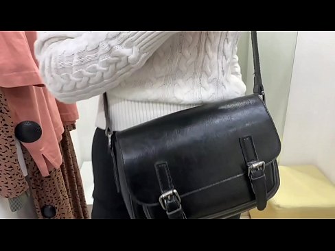 ❤️ Masturbasi umum tina jalang ngora FeralBerry sareng dildo di kamar pas ❤❌ video porno dina su.kassa-standupbar.ru ❌️